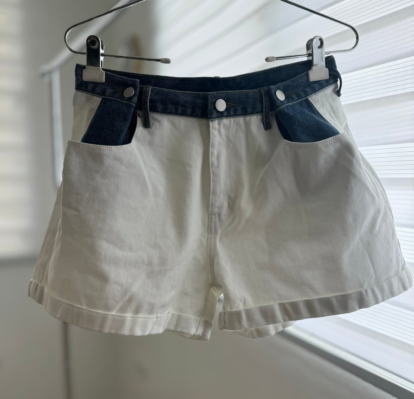DENIM SHORT