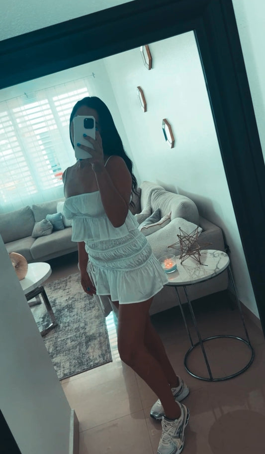 WHITE SANTIN SET