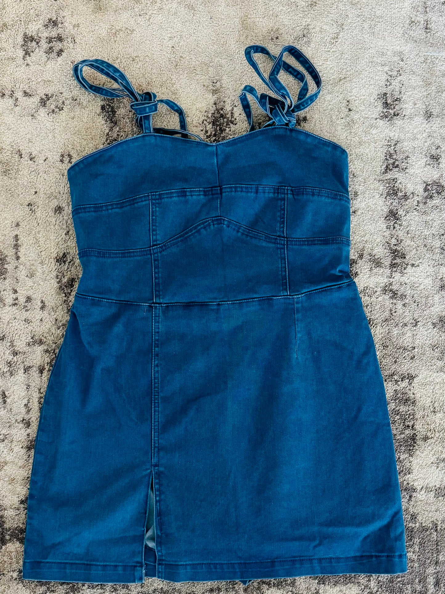 STRAP DENIM MINI DRESS BLUE